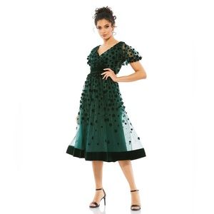 Mac‎ Duggal Floral Embellished Butterfly Sleeve Velvet Hem Midi Dress- NWT